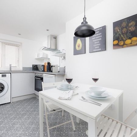 Boujis Central Plymouth Apartment - Sleeps 4 - Habita Property Exteriér fotografie