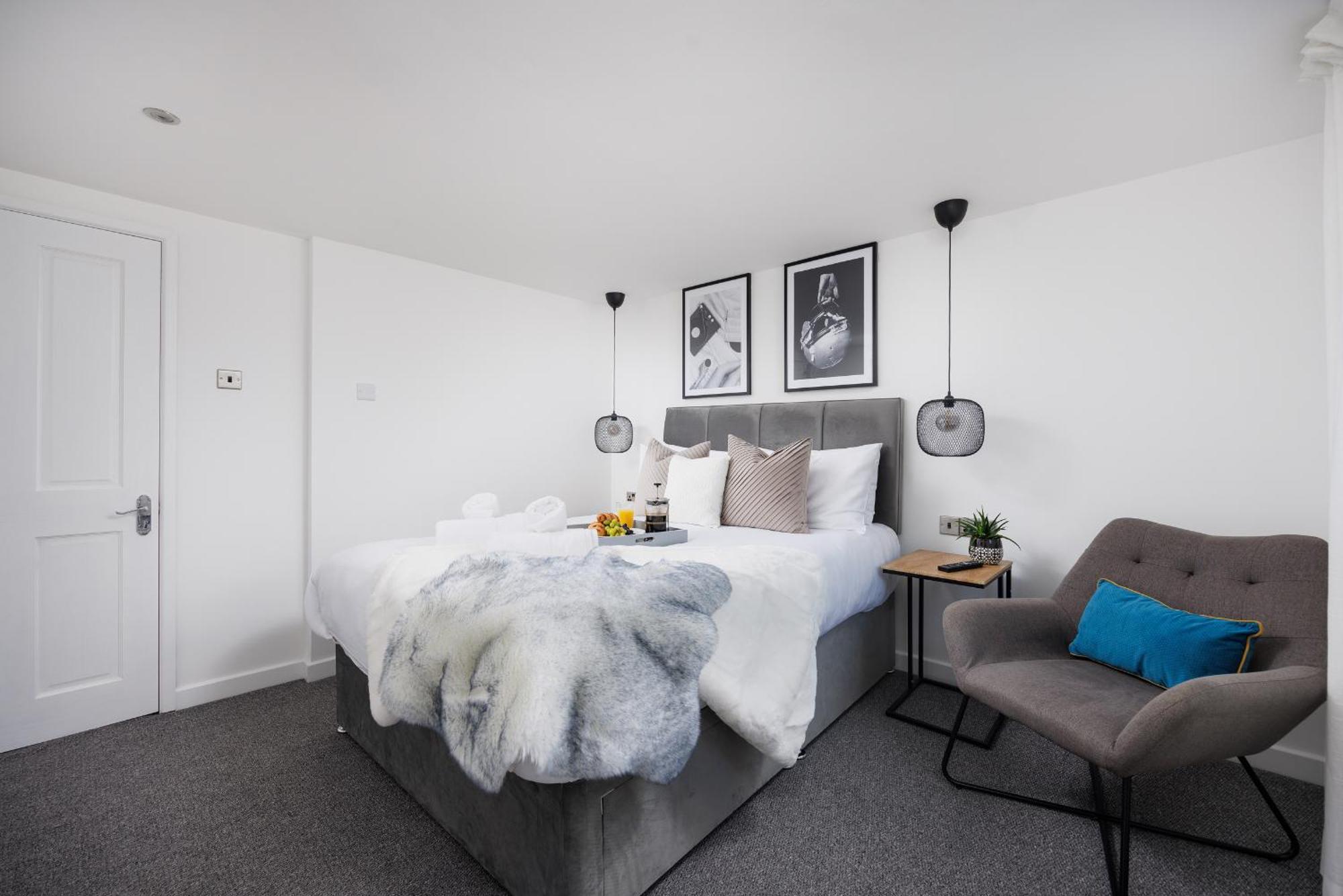 Boujis Central Plymouth Apartment - Sleeps 4 - Habita Property Exteriér fotografie