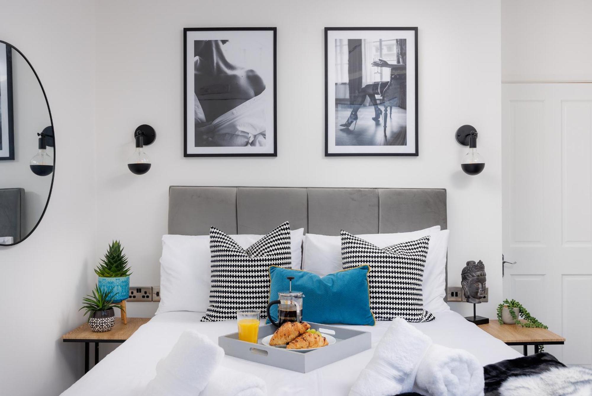 Boujis Central Plymouth Apartment - Sleeps 4 - Habita Property Exteriér fotografie
