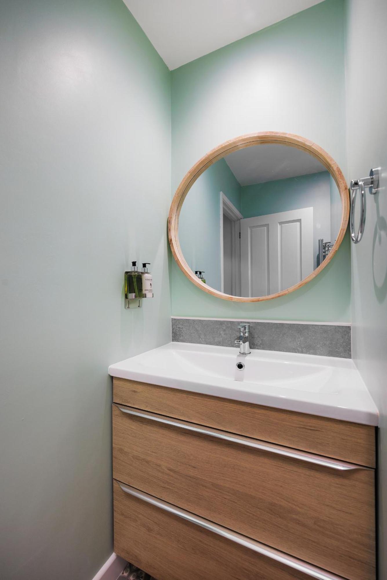 Boujis Central Plymouth Apartment - Sleeps 4 - Habita Property Exteriér fotografie